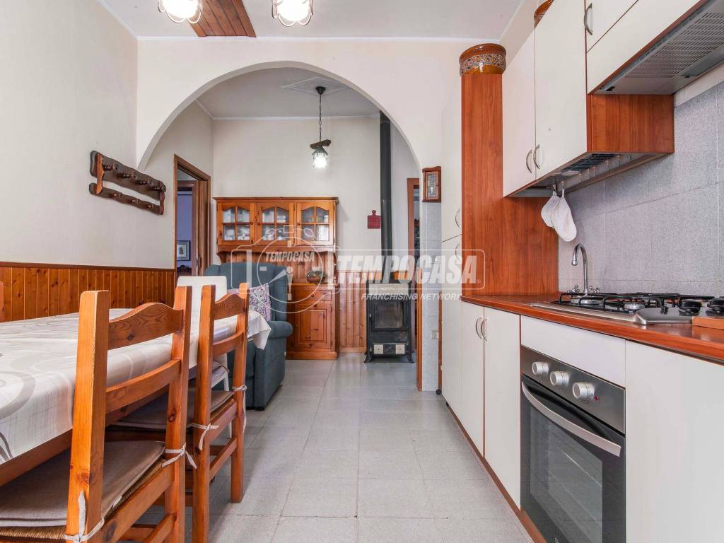 Villa a Marnate in Via Adige 131 - Foto 3