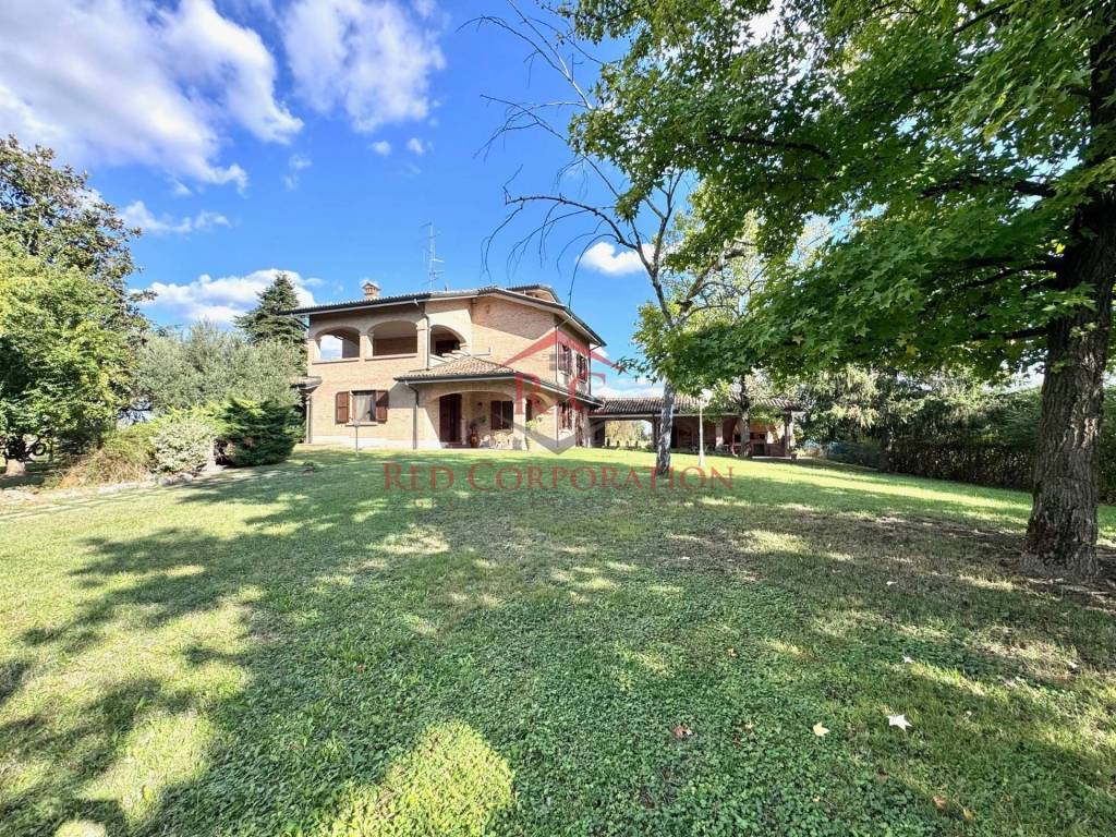 Villa a Reggio emilia in Via Errico Petrella - Foto 2