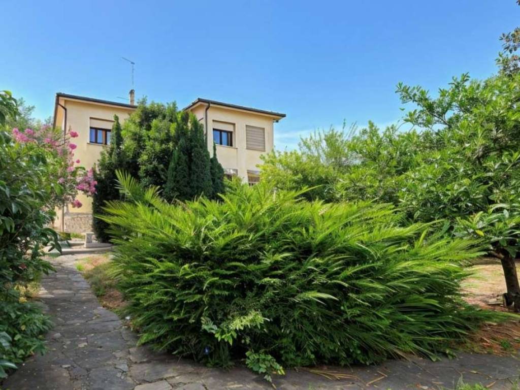 Villa a Cornuda in via Monte Grappa, 2 - Foto 4