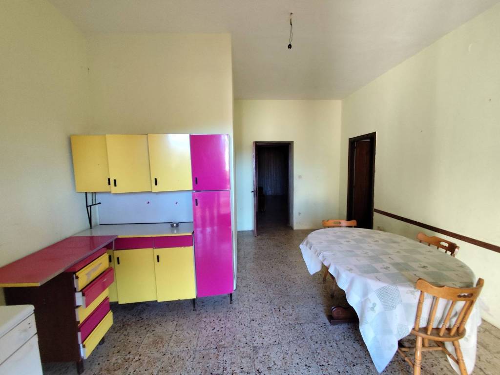 Casa indipendente a Pietradefusi in Via Roma - Foto 4