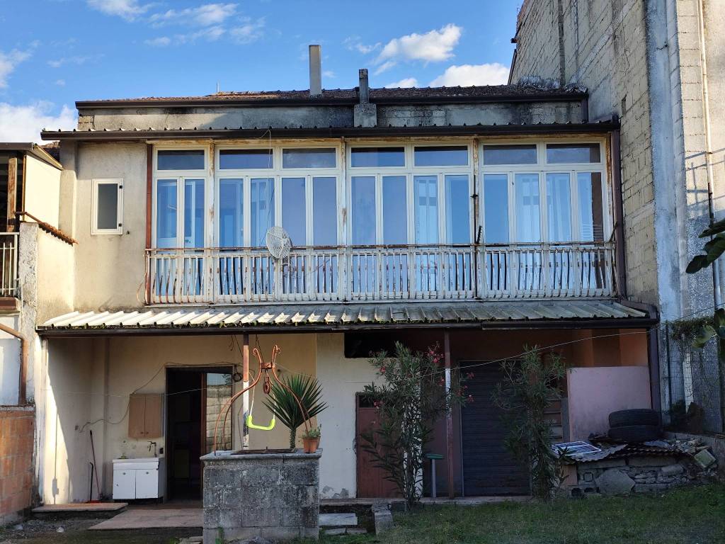 Casa indipendente a Pietradefusi in Via Roma - Foto 5