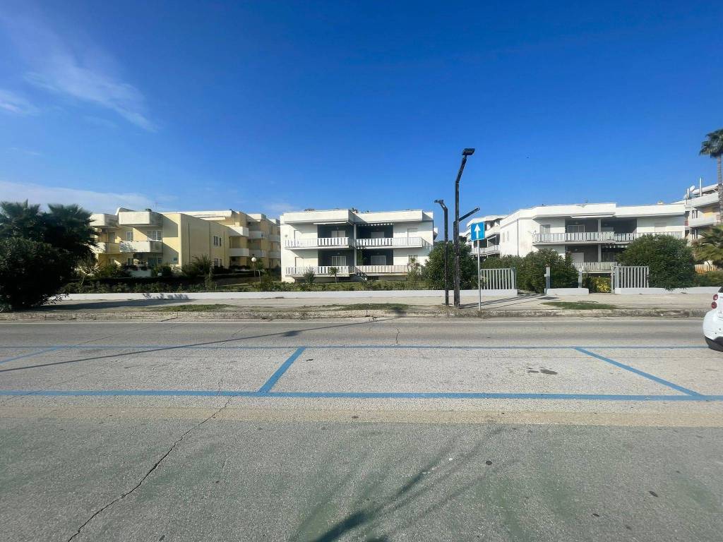 Appartamento a Martinsicuro in Lungomare Italia - Foto 3