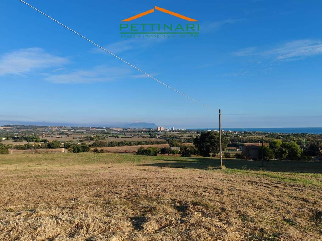 Rustico / casale a Potenza picena in CONTRADA TORRENOVA - Foto 3