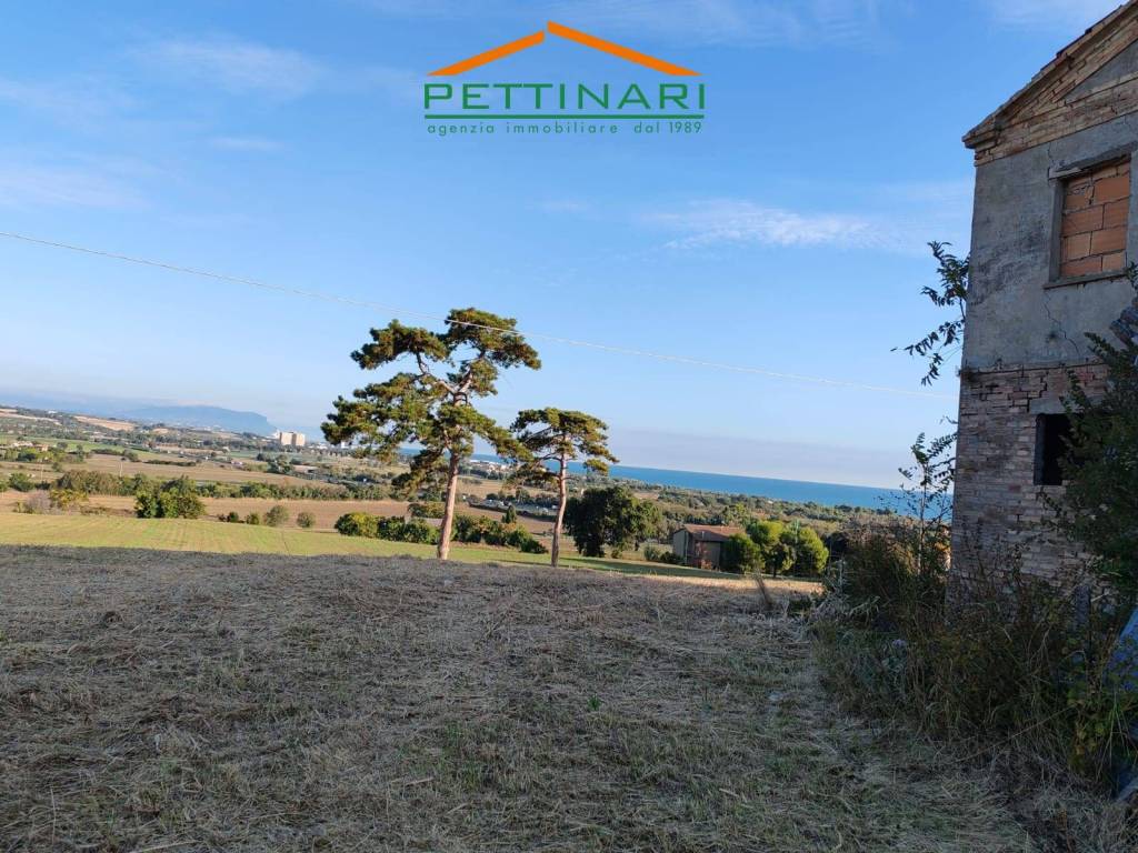 Rustico / casale a Potenza picena in CONTRADA TORRENOVA - Foto 5