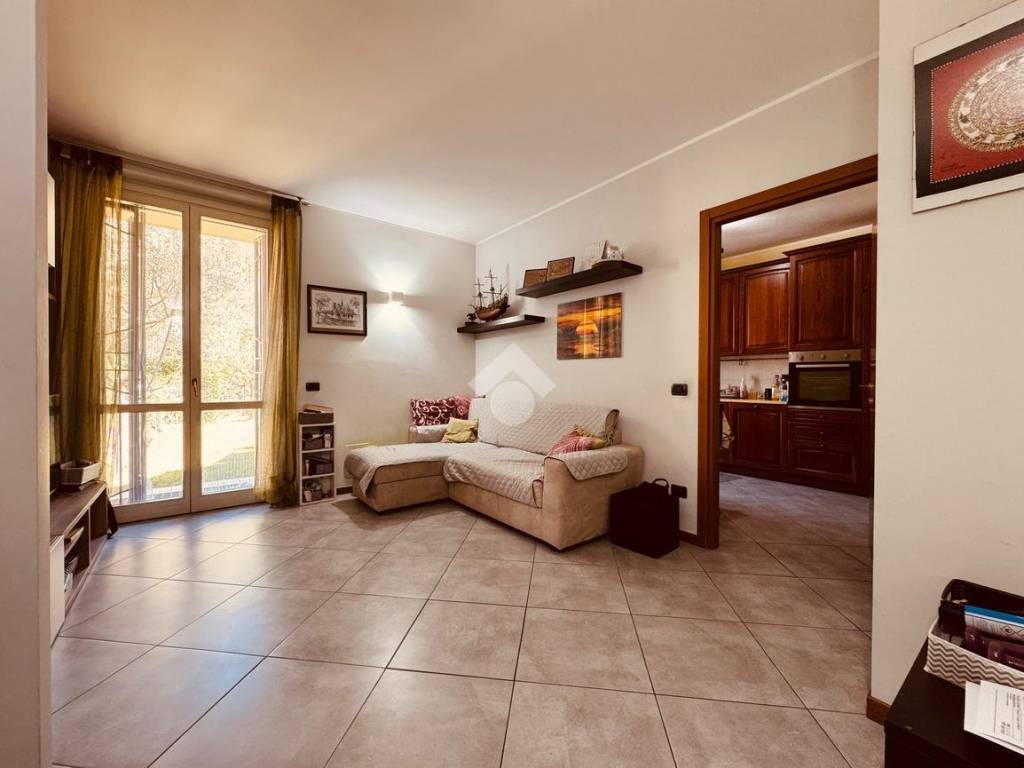 Appartamento a Casatenovo in Via Michelangelo Buonarroti, 3 - Foto 2