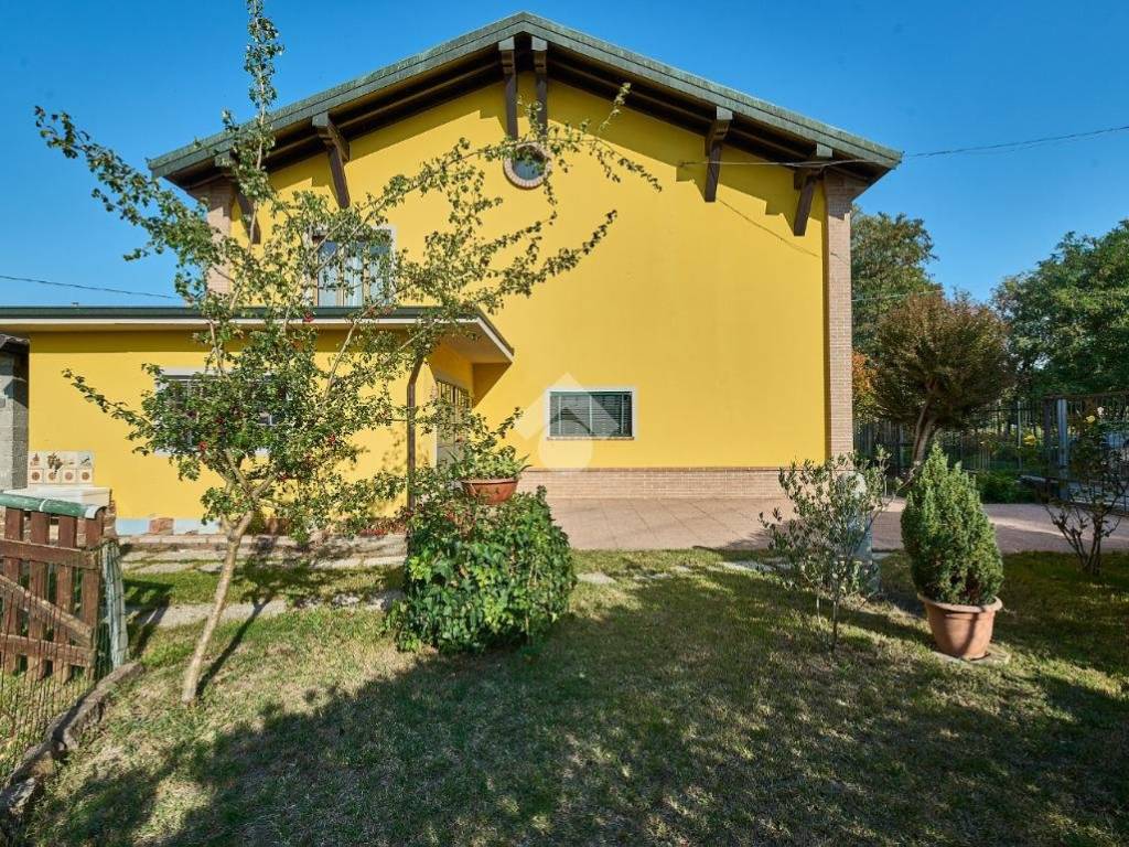 Villa a Dovera in Via S. Rocco, 19 - Foto 2
