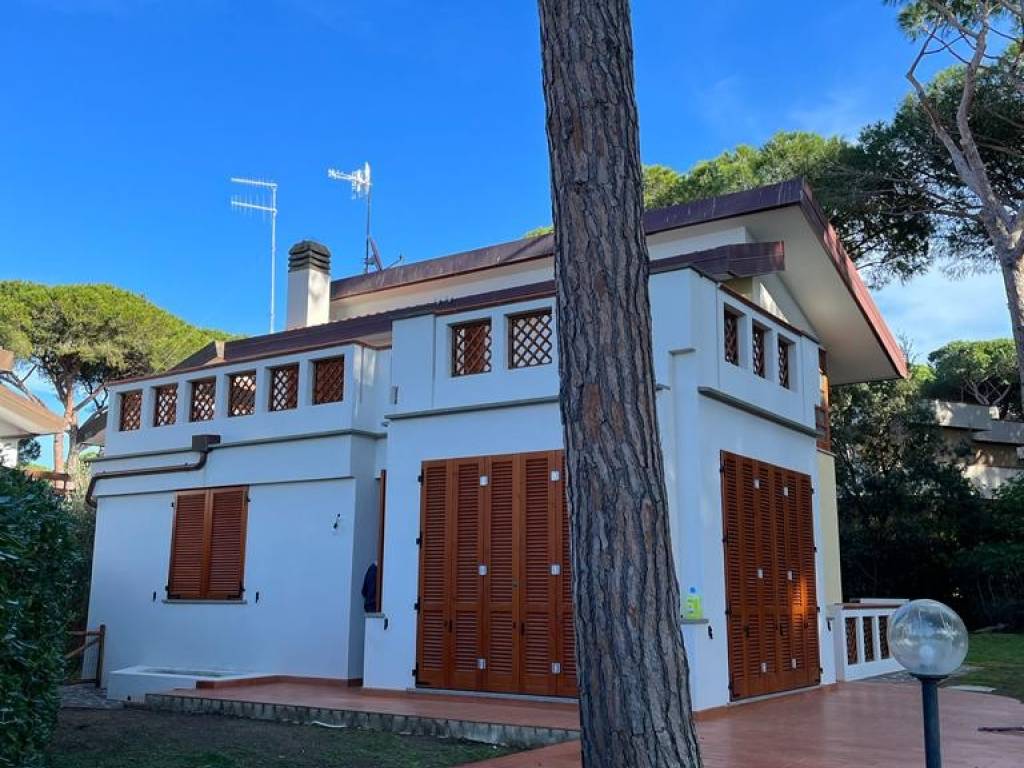 Villa a Castiglione della pescaia in Via della Pinetina - Foto 2