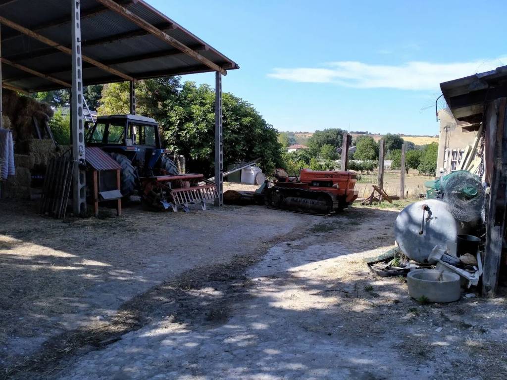 Rustico / casale a Collecorvino in Contrada Ferretti, 31 - Foto 2