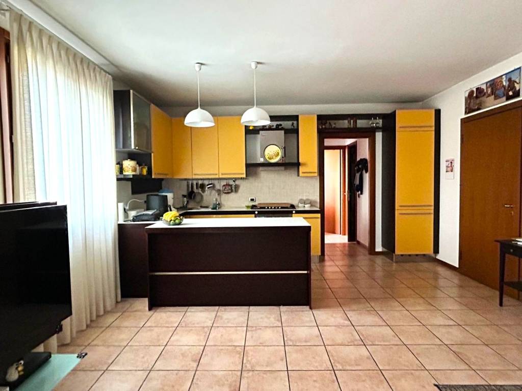 Appartamento a Caldiero in Via Umberto Boccioni - Foto 2