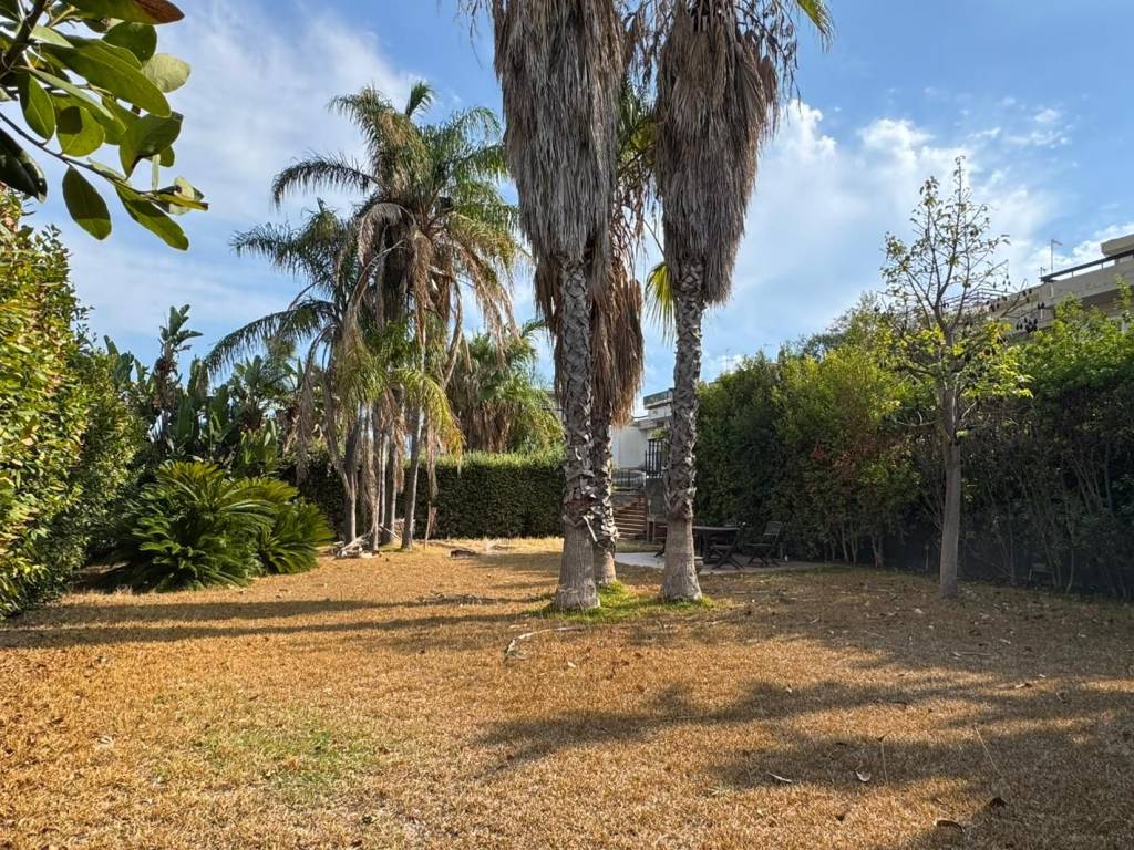 Villa a Aci castello in Via G. Pezzana - Foto 4