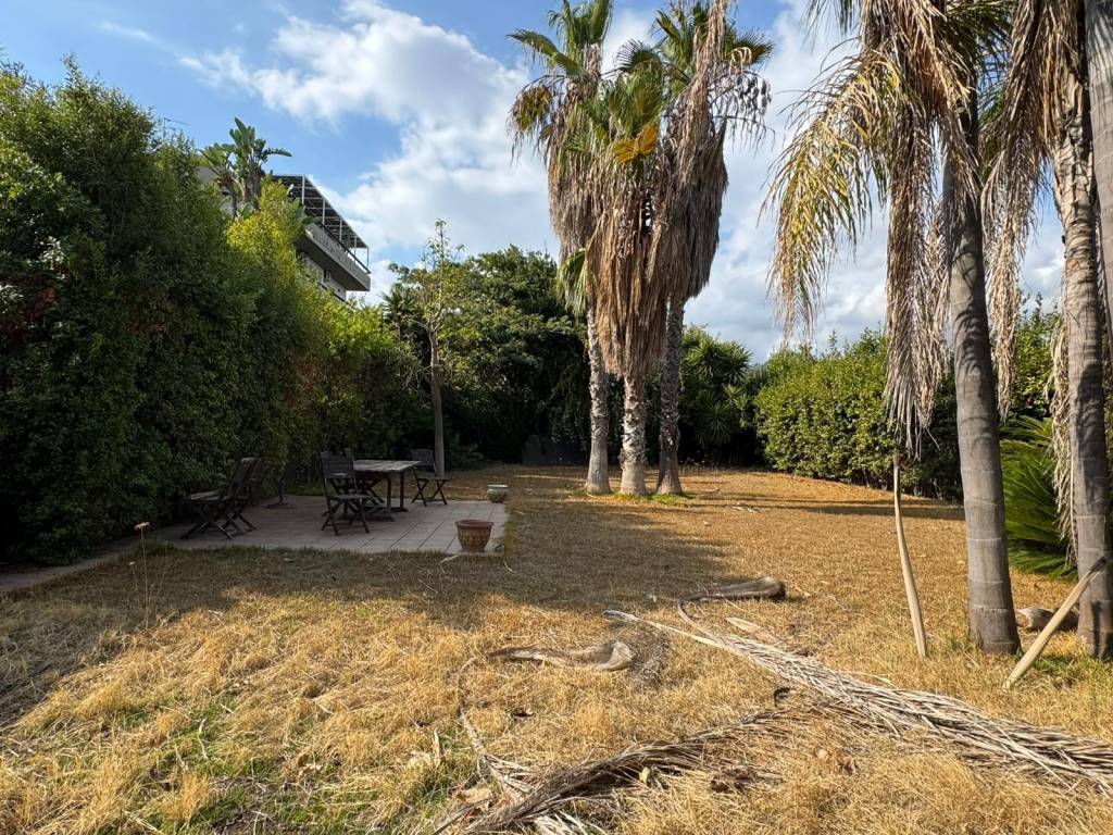 Villa a Aci castello in Via G. Pezzana - Foto 5