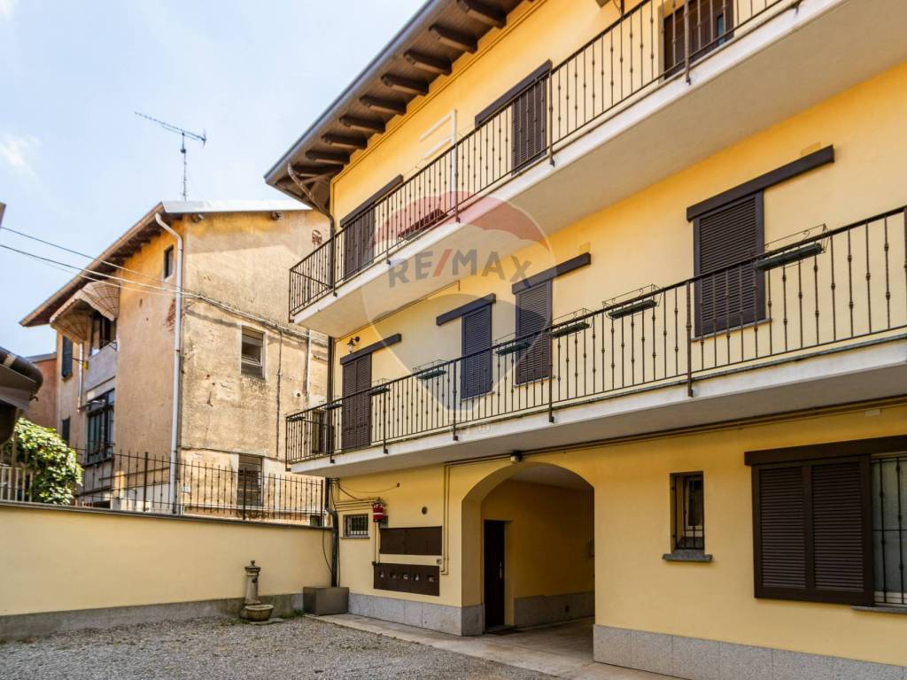 Appartamento a Tradate in VIA GALLI, 46 - Foto 2