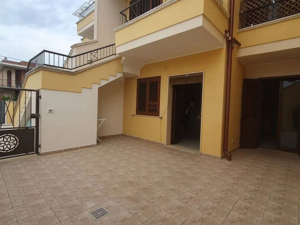 Villa a Lecce in Via Giuseppe Aprile, 9 - Foto 3