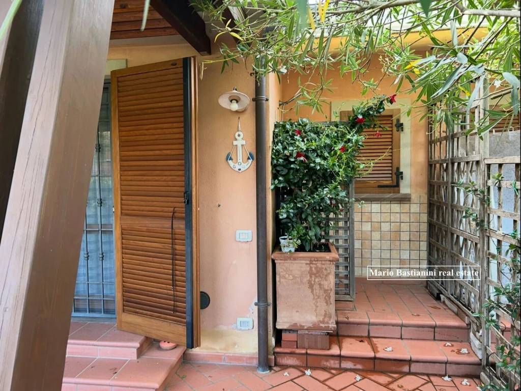 Villa a Castiglione della pescaia in Via Isolabella No Number - Foto 2