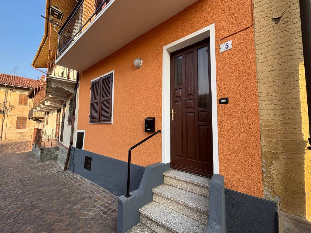 Casa indipendente a Cavaglià in Via Riva di Ponente, 5 - Foto 2
