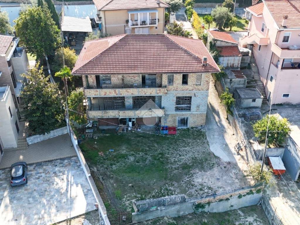 Villa a Francavilla al mare in Via Raffaele Paolucci, 13 - Foto 3