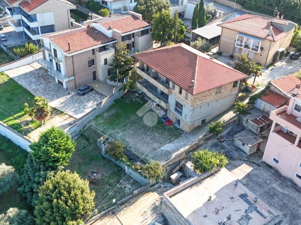 Villa a Francavilla al mare in Via Raffaele Paolucci, 13 - Foto 4