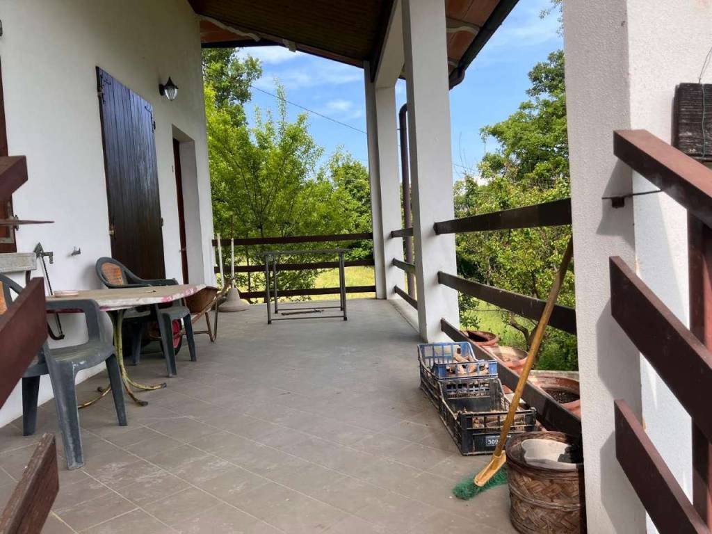 Casa indipendente a Carpineti in via Onfiano - Foto 3