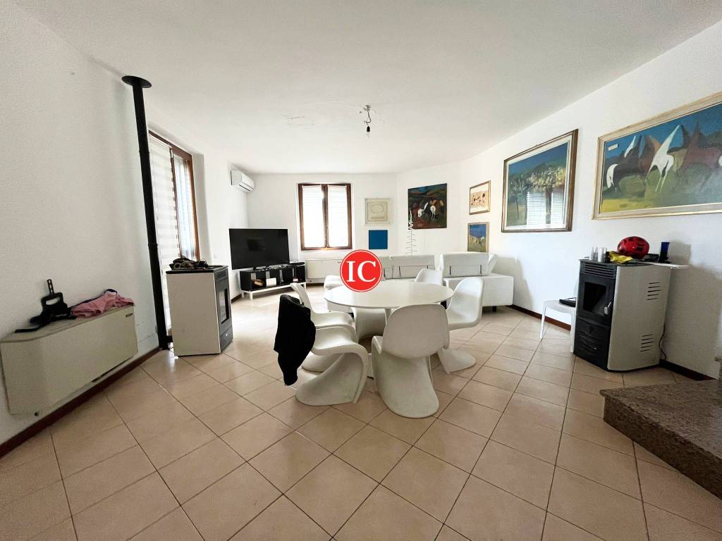 Villa a Corte palasio in Via Guido Rossa, 4 - Foto 4
