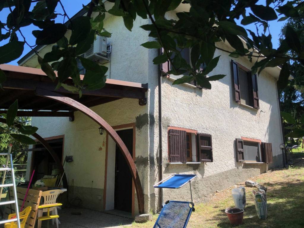 Villa a Neviano degli arduini in Strada Le Coste, 21 - Foto 2