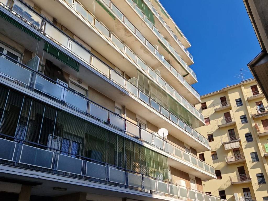 Appartamento a Borgosesia in Viale Duca d'Aosta, 23 - Foto 3
