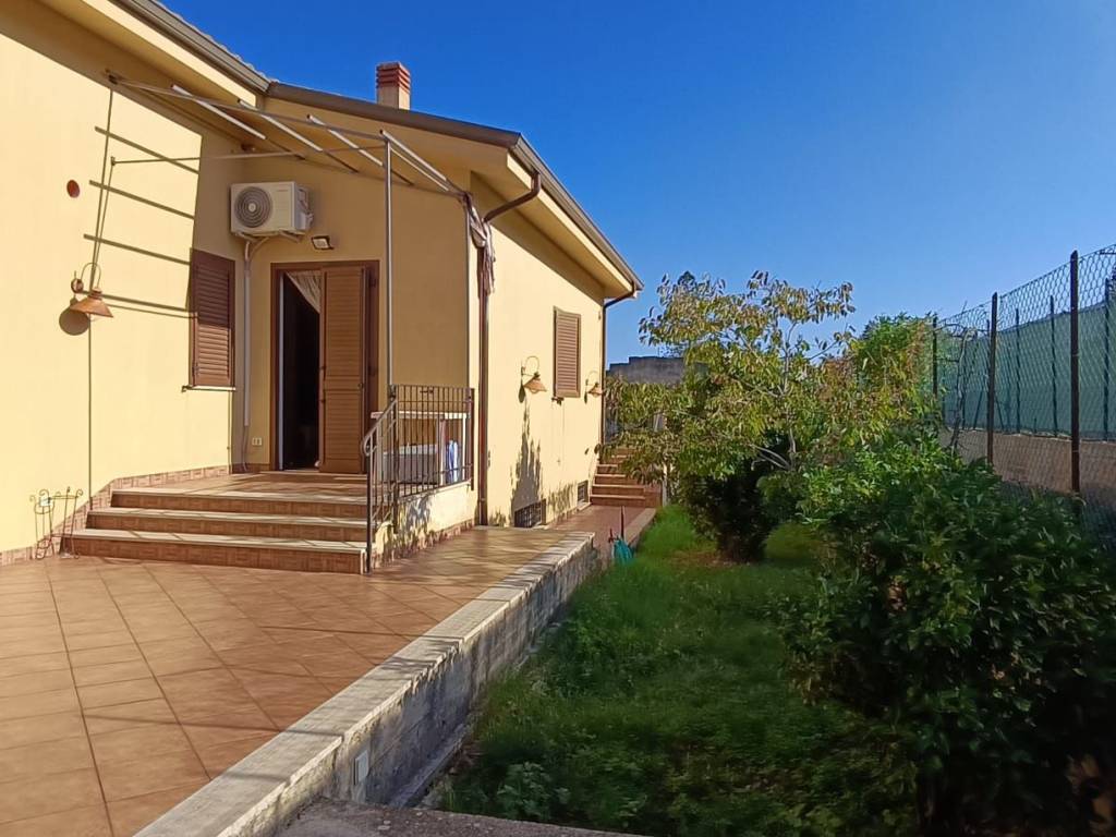 Villa a Cinisi in Via Galileo Galilei - Foto 3
