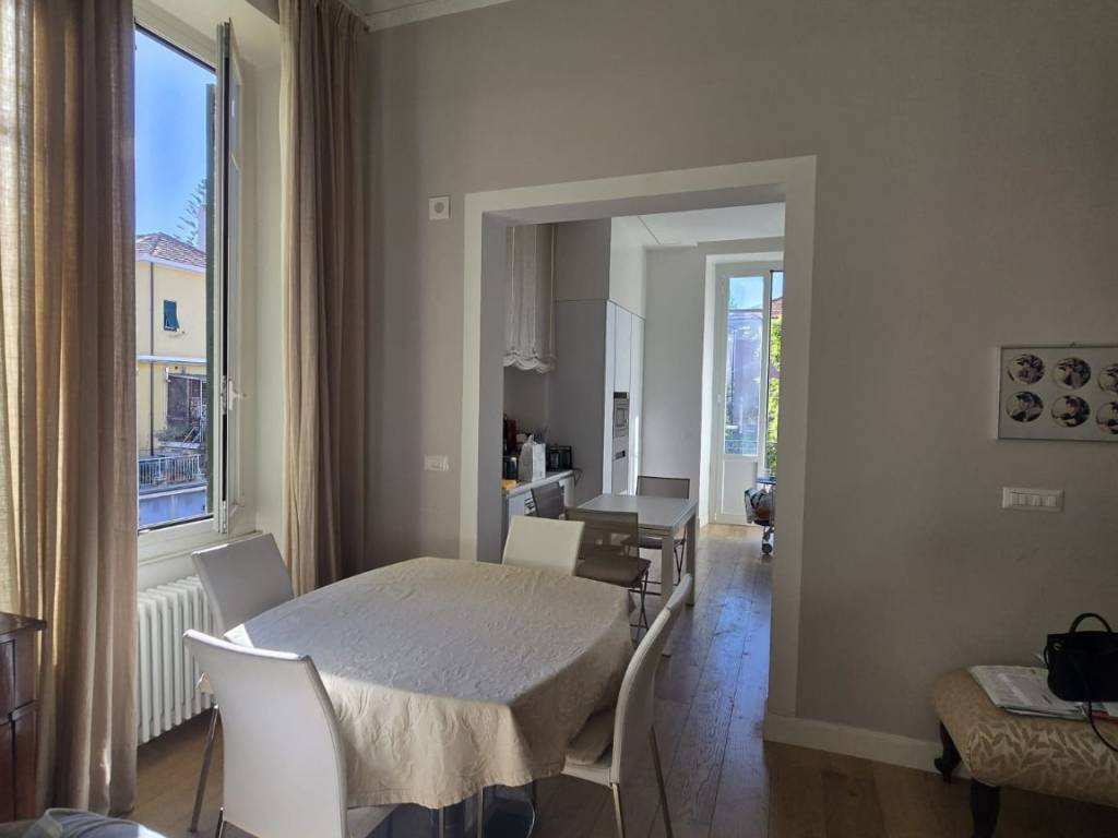 Appartamento a Albenga in Viale Martiri della Libertà, 70 - Foto 3