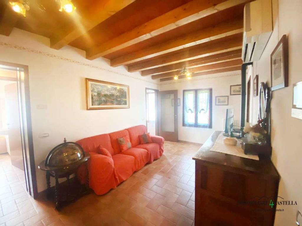 Appartamento a Quattro castella in via Colombo 2 - Foto 4