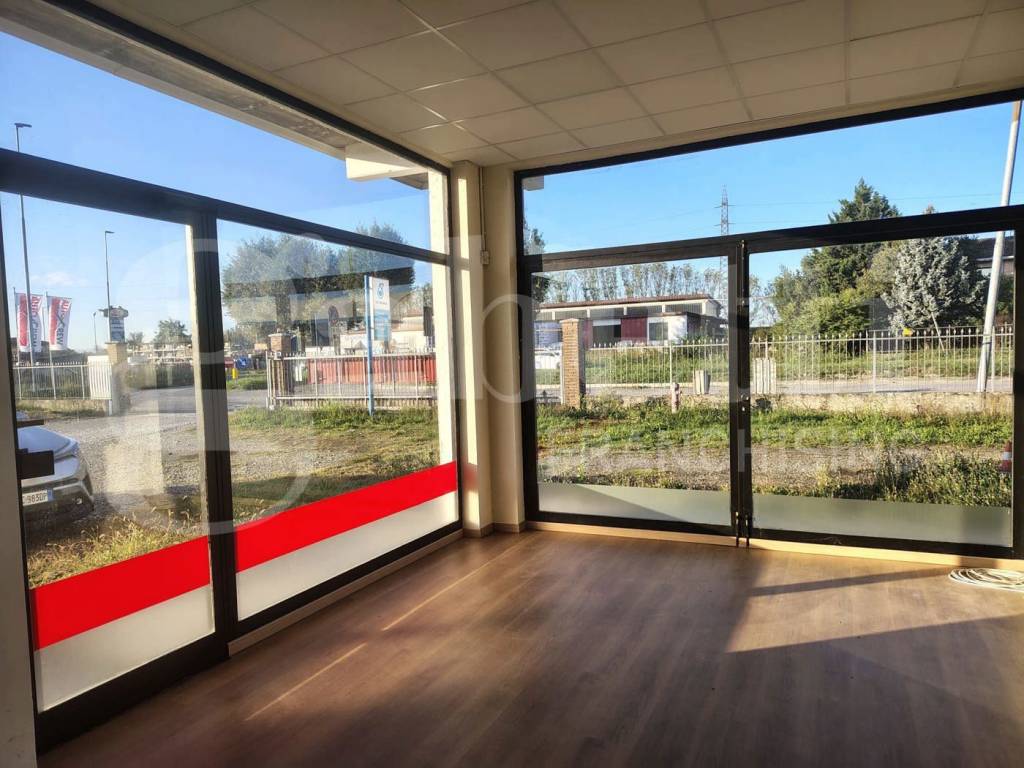 Palazzo / stabile a Guardamiglio in Via Salvo D'Acquisto, 2 - Foto 2