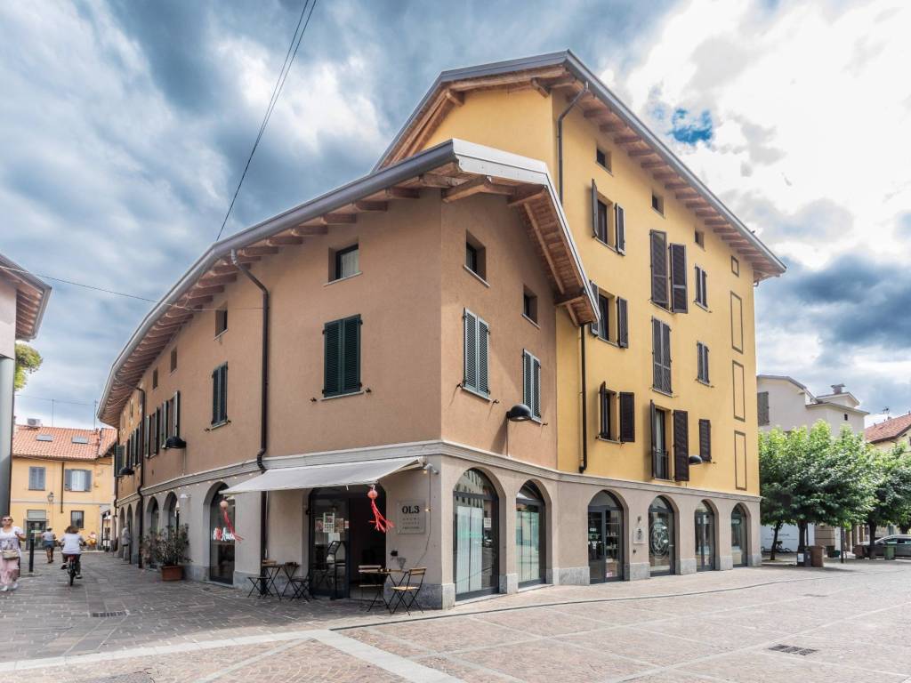 Appartamento a Saronno in Piazza Shuster - Foto 2