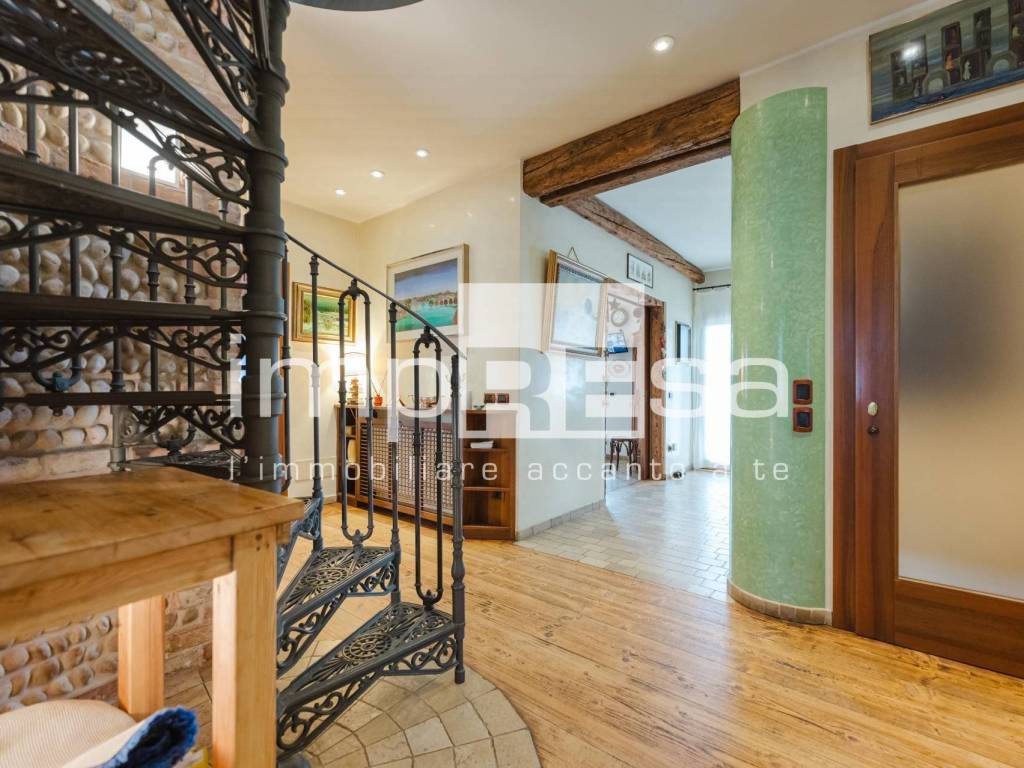 Villa a Montebelluna in via general vaccari - Foto 4