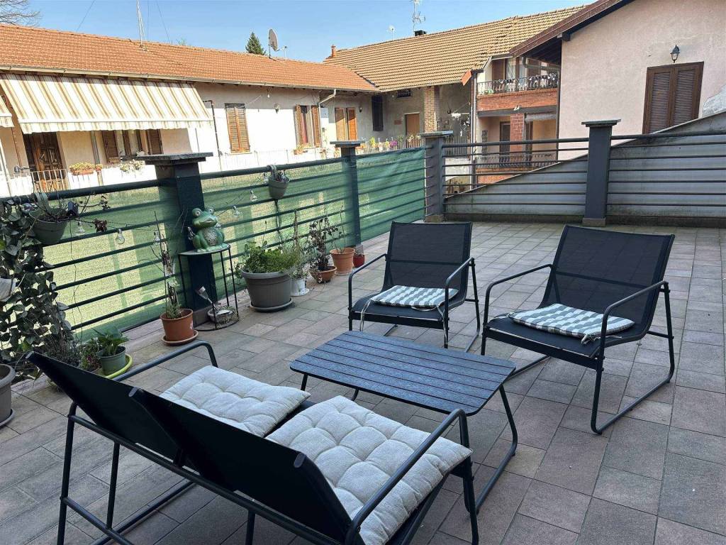 Appartamento a Tradate in via alessandro manzoni, 17 - Foto 2