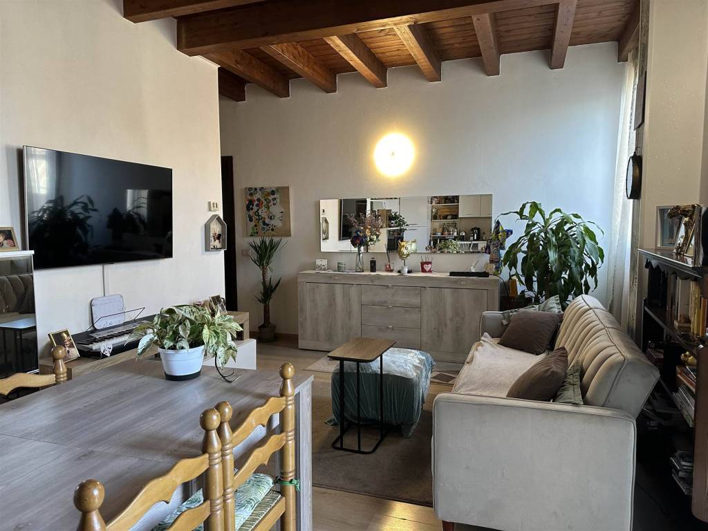 Appartamento a Tradate in via alessandro manzoni, 17 - Foto 4