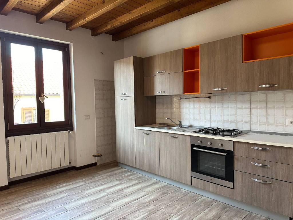 Appartamento a Tradate in via alessandro manzoni, 17 - Foto 3