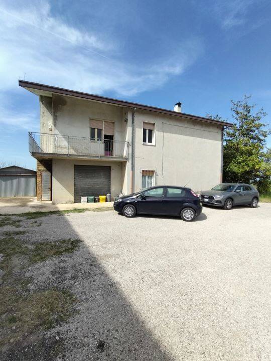 Rustico / casale a Giuliano teatino in via tratturo 61 - Foto 2