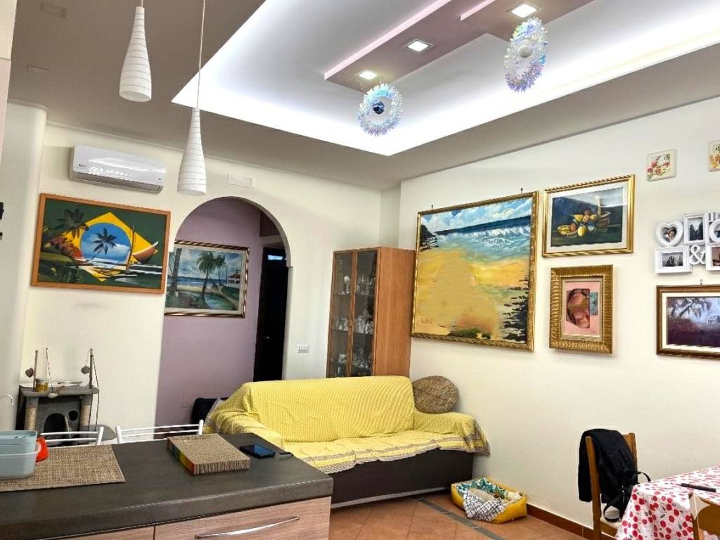 Appartamento a Castellammare di stabia in Piazza Spartaco, 27 - Foto 3