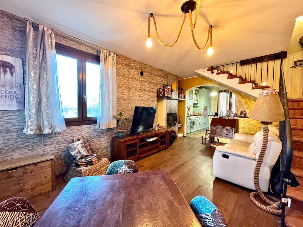Casa indipendente a Monsummano terme in Via Bracona - Foto 4