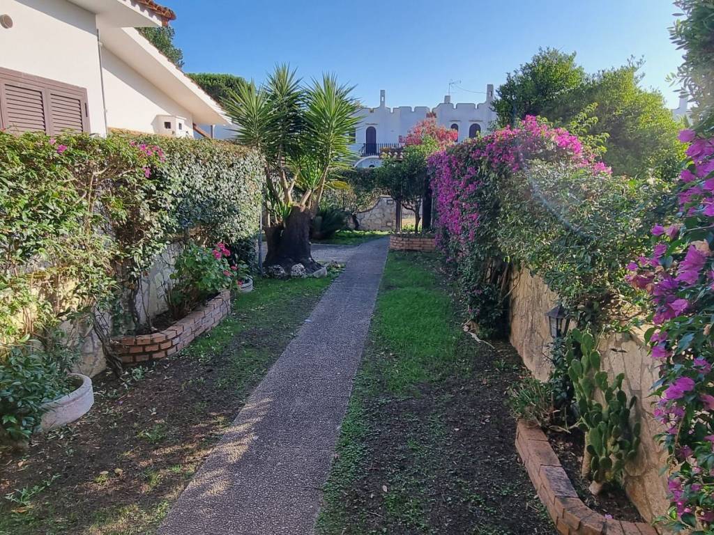 Villa a San felice circeo in Via Terracina, 397 - Foto 2