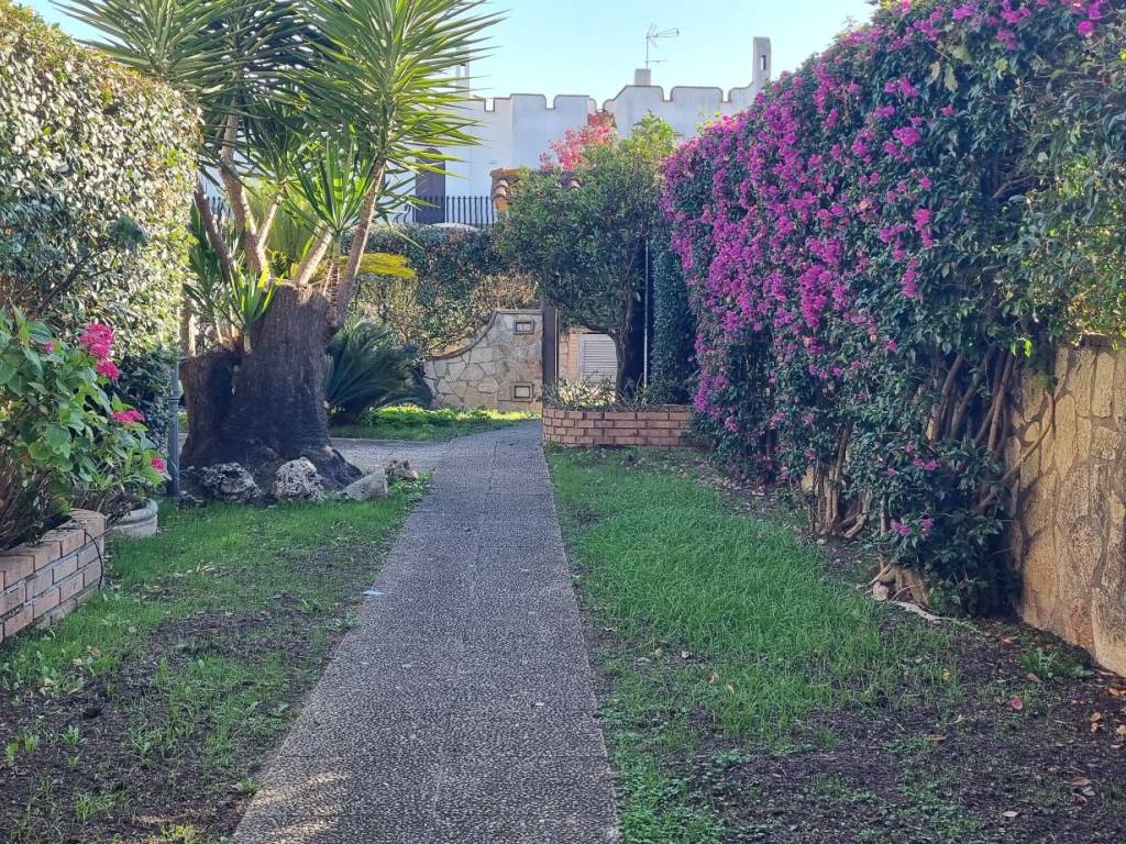 Villa a San felice circeo in Via Terracina, 397 - Foto 3