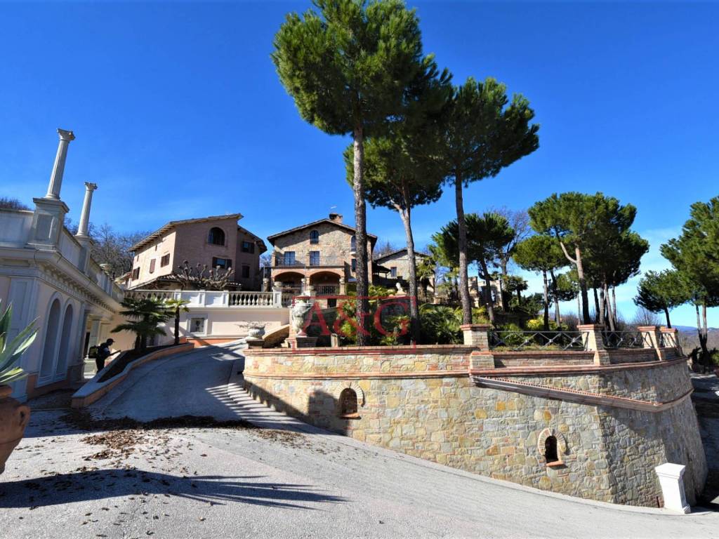 Villa a Montefortino in contrada Pretattoni - Foto 3