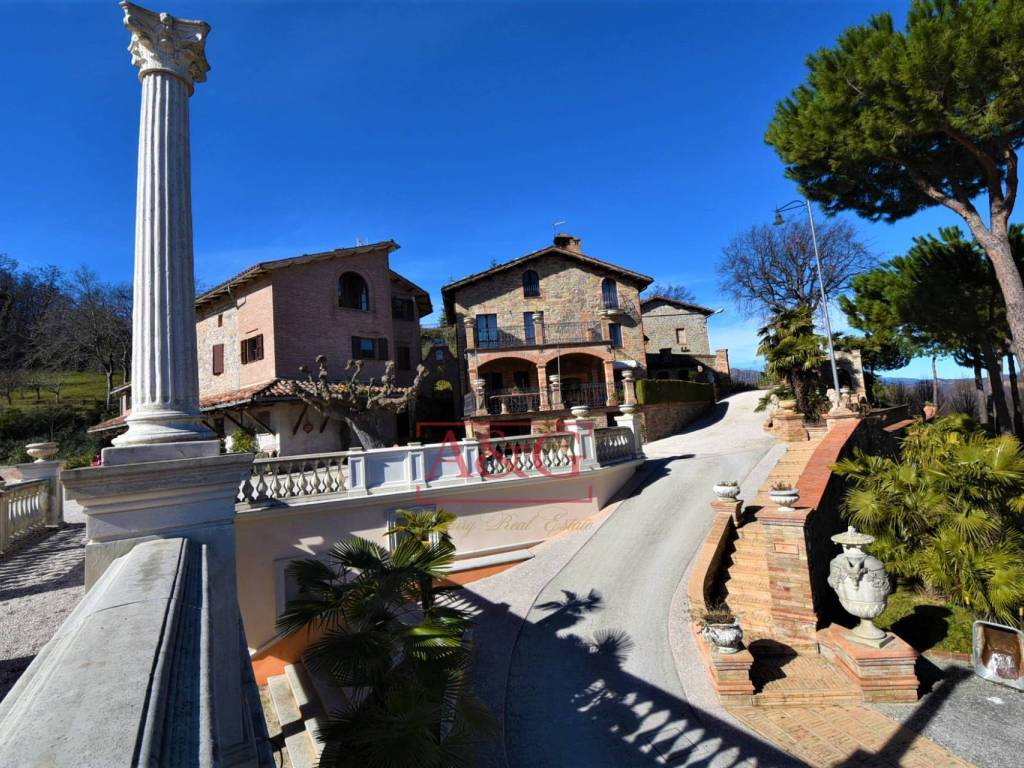 Villa a Montefortino in contrada Pretattoni - Foto 5