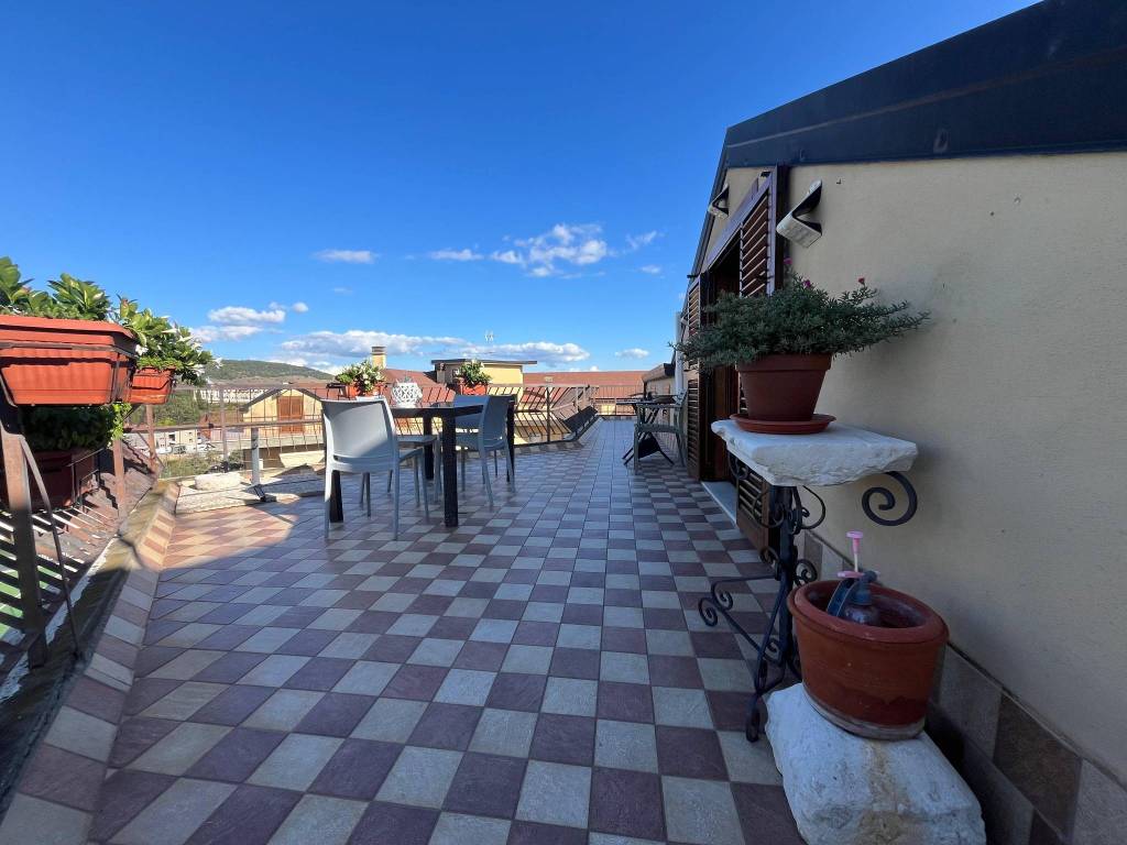 Attico / mansarda a L'aquila in Via Montorio al Vomano, 8 - Foto 2