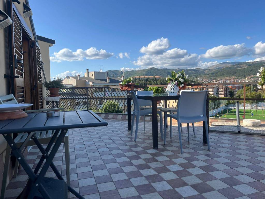 Attico / mansarda a L'aquila in Via Montorio al Vomano, 8 - Foto 3