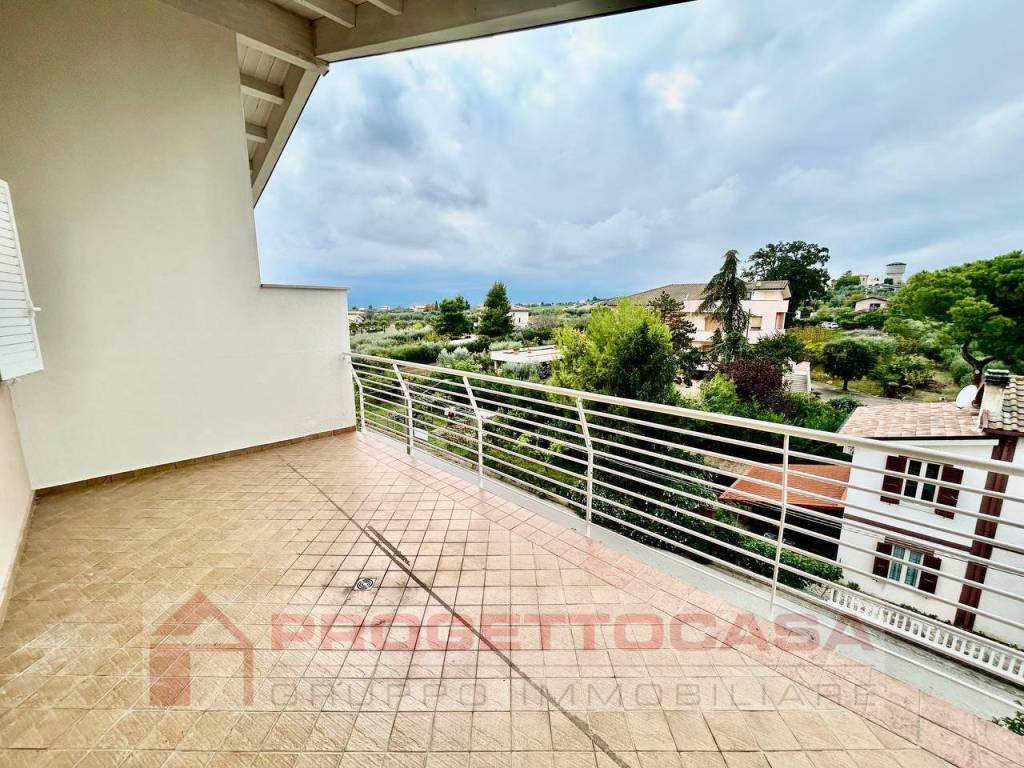 Appartamento a Nereto in Contrada Parignano - Foto 5