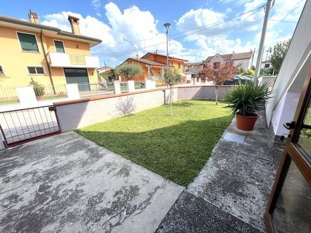Appartamento a Adria in Via Ferruccio Parri, 2 - Foto 2