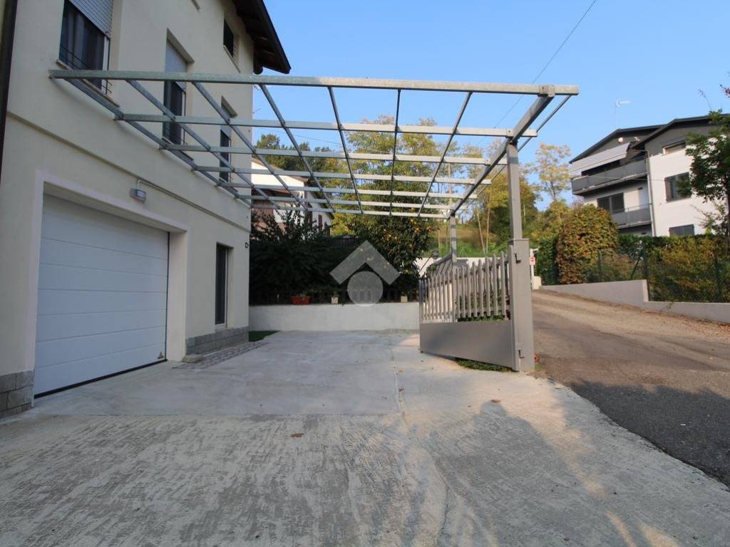 Casa indipendente a Traversetolo in Via 4 Novembre, 16 - Foto 3