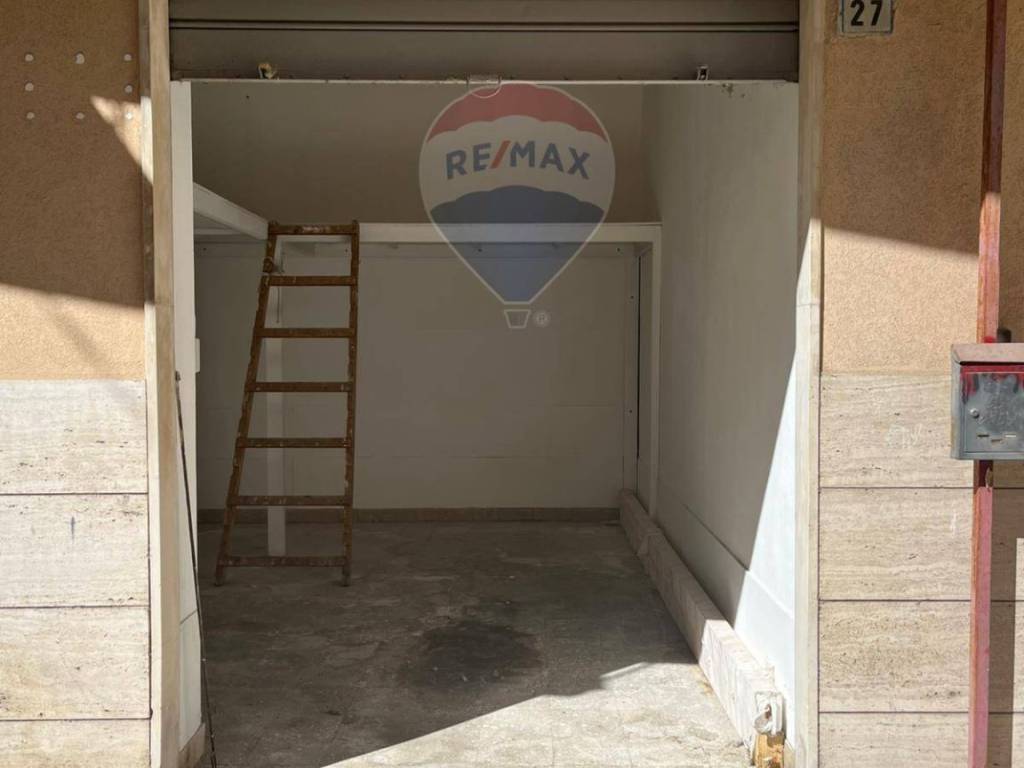 Box / garage a Ragusa in Via Eugenio Criscione Lupis, 27 - Foto 2