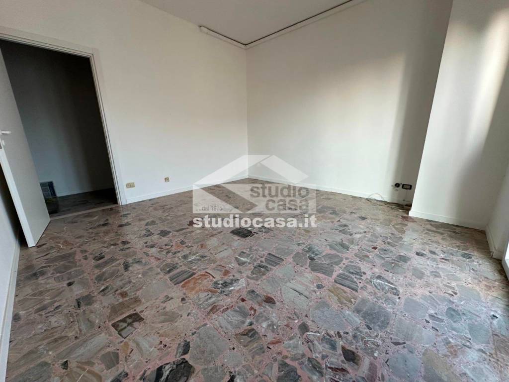 Appartamento a Crema in Via Cadorna - Foto 4