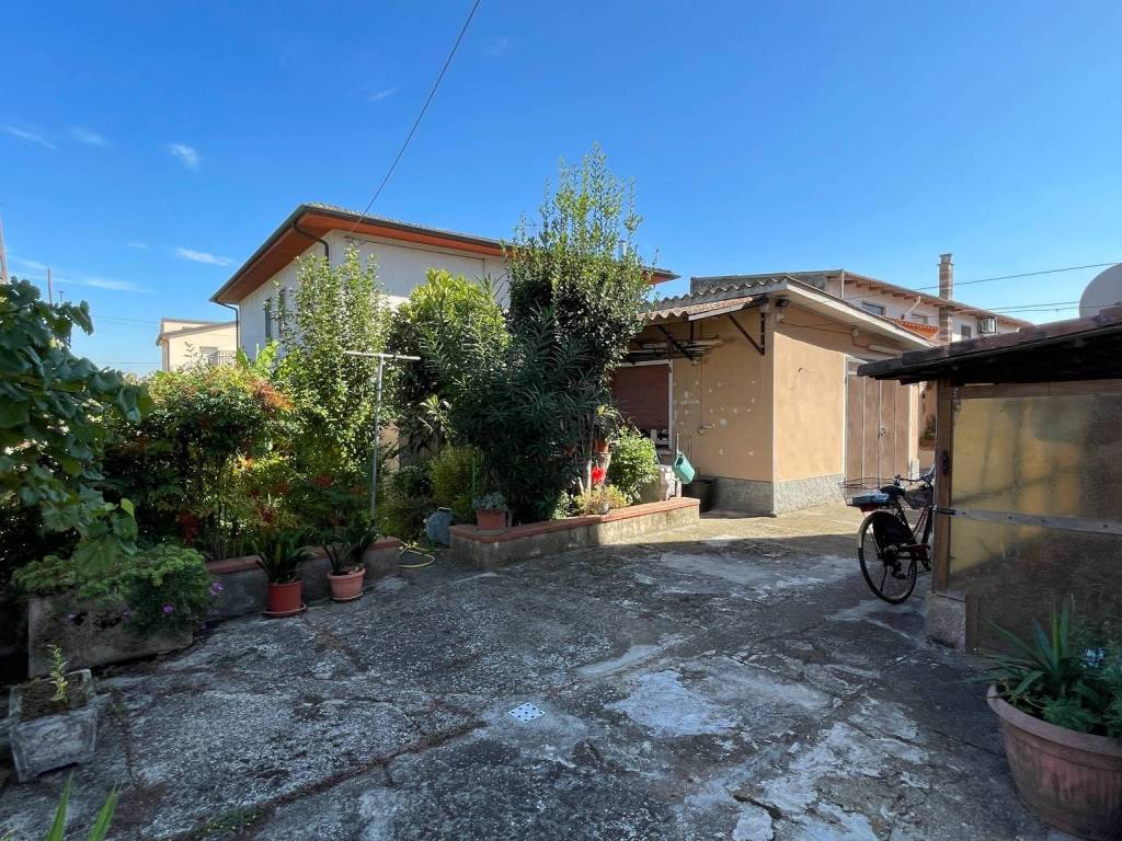 Casa indipendente a Rivarolo del re ed uniti in via De Gasperi - Foto 3