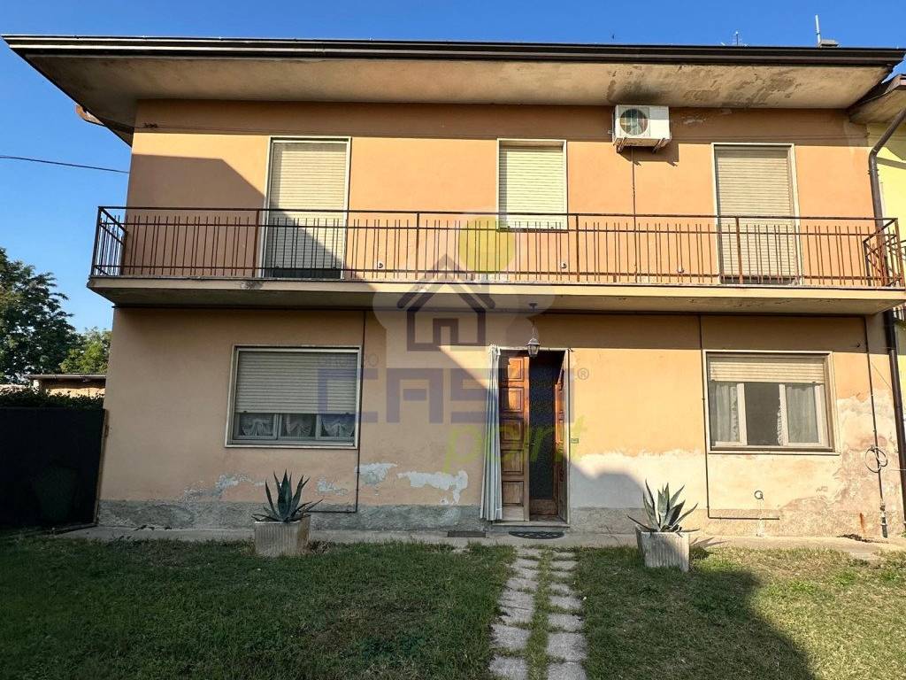 Casa indipendente a San bassano in VIA CARLO BOSSI 4 - Foto 3